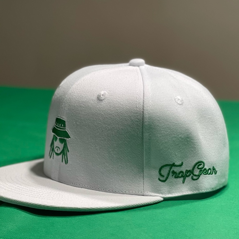 TrapGear SnapBack - Picture 2 of 2